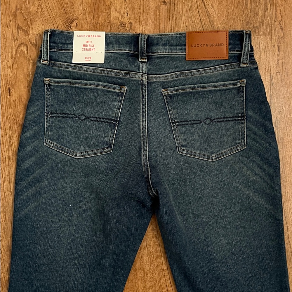 NWT Lucky Brand Mid-Rise Sweet Straight Jeans - Picture 10 of 13